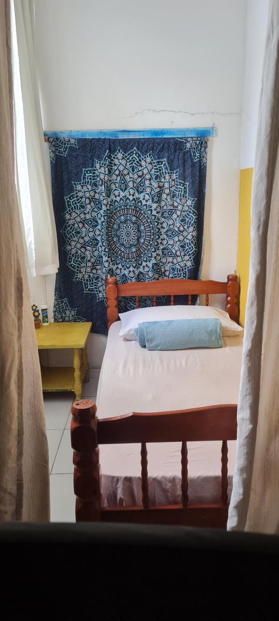 Hostal Taberna135 *
